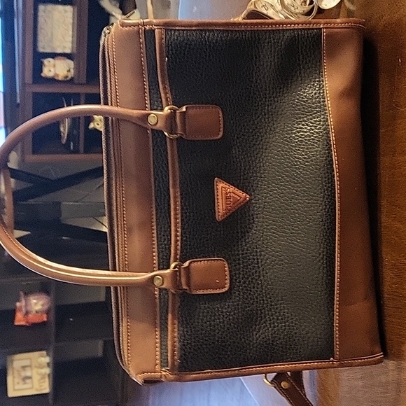 Vintage Black Pebble Leather Guess Purse - Picture 2 of 9